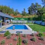 빌라 Luxury Detached With Large Garden And Private Pool In Goecek Inlice 페티예