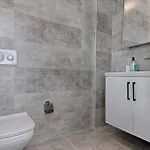 빌라 Luxury Detached With Large Garden And Private Pool In Goecek Inlice