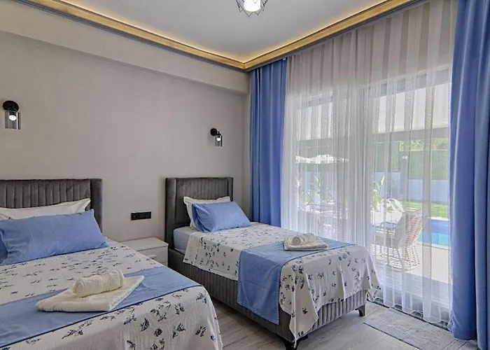 别墅 Luxury Detached With Large Garden And Private Pool In Goecek Inlice 费特希耶