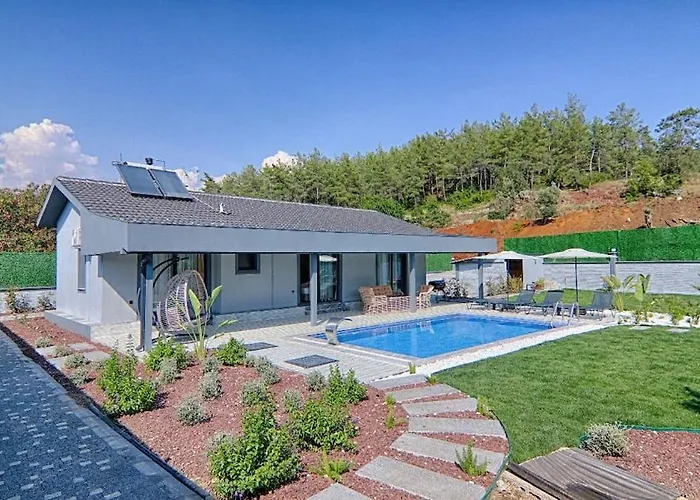 Luxury Detached With Large Garden And Private Pool In Goecek Inlice Villa *