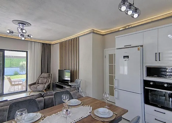 Villa Luxury Detached With Large Garden And Private Pool In Goecek Inlice *