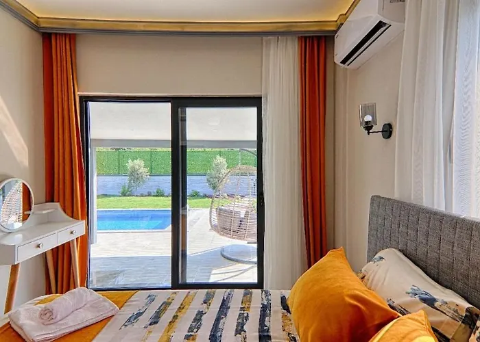 Luxury Detached With Large Garden And Private Pool In Goecek Inlice Villa *