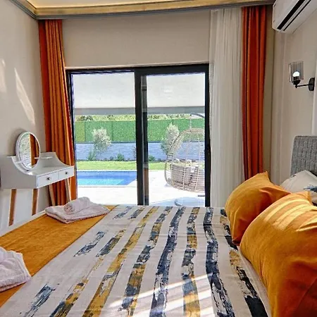Вилла Luxury Detached With Large Garden And Private Pool In Goecek Inlice *