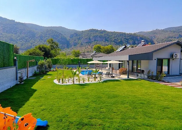 Вилла Luxury Detached With Large Garden And Private Pool In Goecek Inlice *