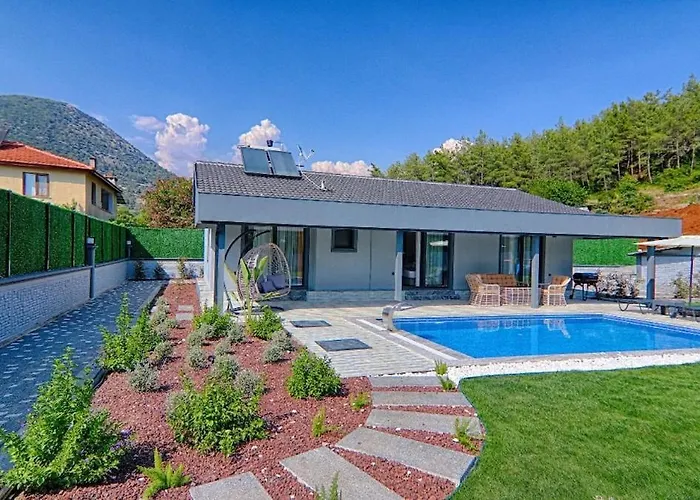 Luxury Detached With Large Garden And Private Pool In Goecek Inlice Вилла