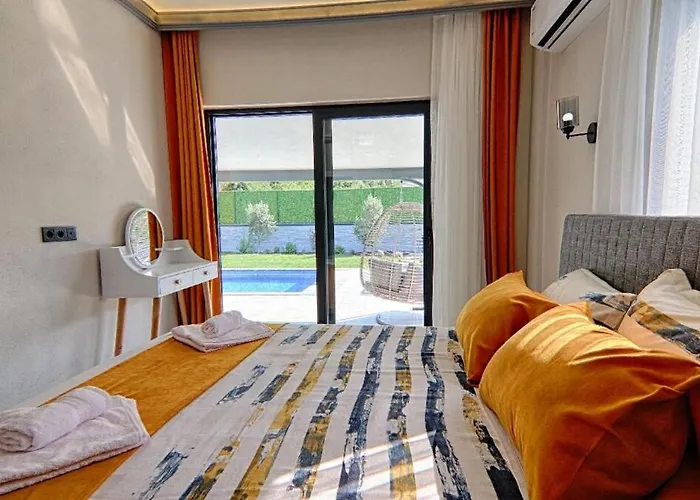 Вилла Luxury Detached With Large Garden And Private Pool In Goecek Inlice *