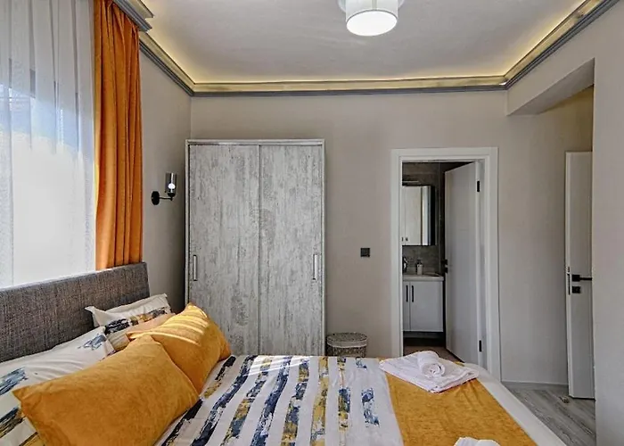 Luxury Detached With Large Garden And Private Pool In Goecek Inlice Villa